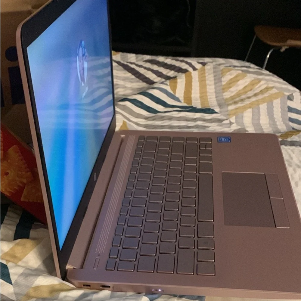 Hp laptop pink
